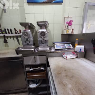Fully eqquiped Butcher s shop in Zalka for rentمحل جزارة مجهز بالكامل