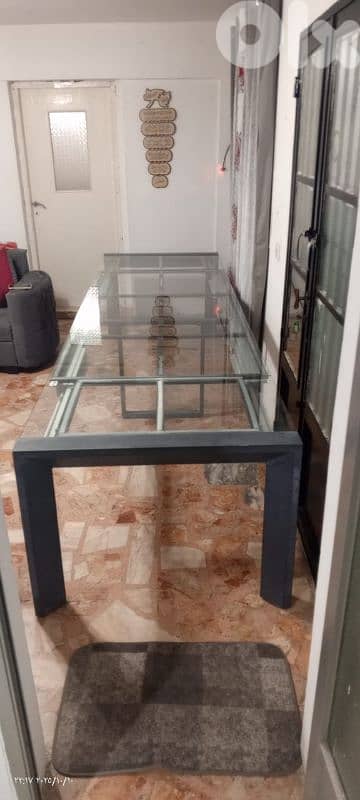 طاولة ١٦ شخص 4