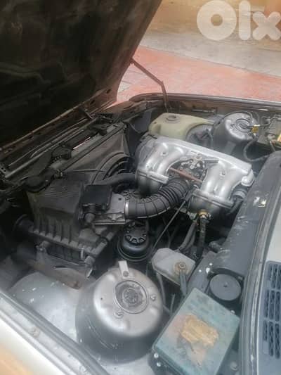 BMW E30 1989