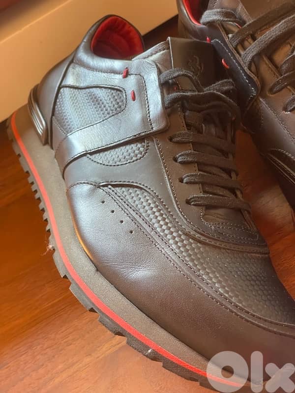 TOD’S & Ferrari 5