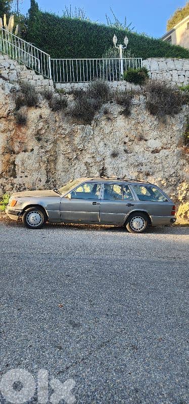 Mercedes-Benz E-Class 1992