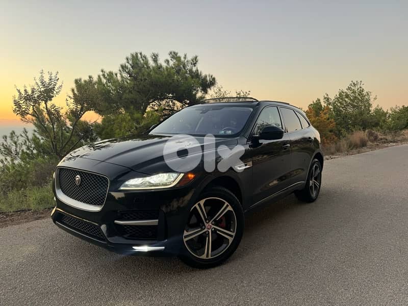 Jaguar F-Pace 2017 0