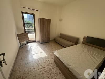 Room For rent for girls all included