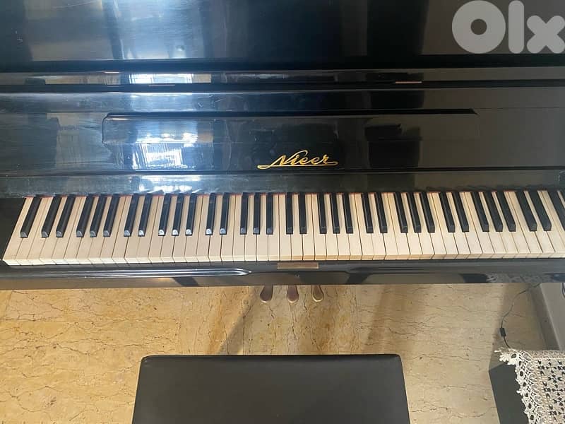 Upright Piano 1