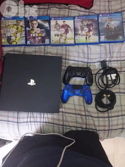 used ps4 pro 860gb with 2 oeiginal controllers