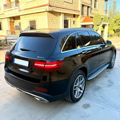 GLC 300 AMG-line 4matic 2018 CLEAN CARFAX GLC 300 AMG-line 4matic 2018 CLEAN CARFAX