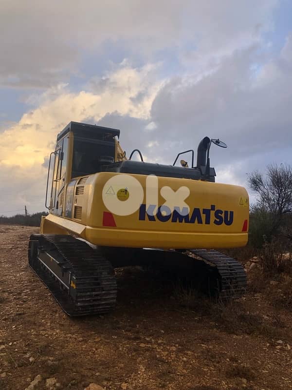 KOMATSU PC240 EXCAVATOR FOR SALE BEST PRICE! 1