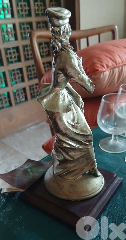 porcelain statues 2