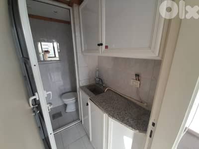 مكتب للايجار في المكلس Office for rent in Mkalles