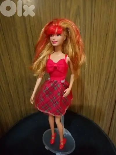"RAYNA" Barbie ROCK 'N ROYAL ROCKSTAR like new doll 2014 Mattel=25$