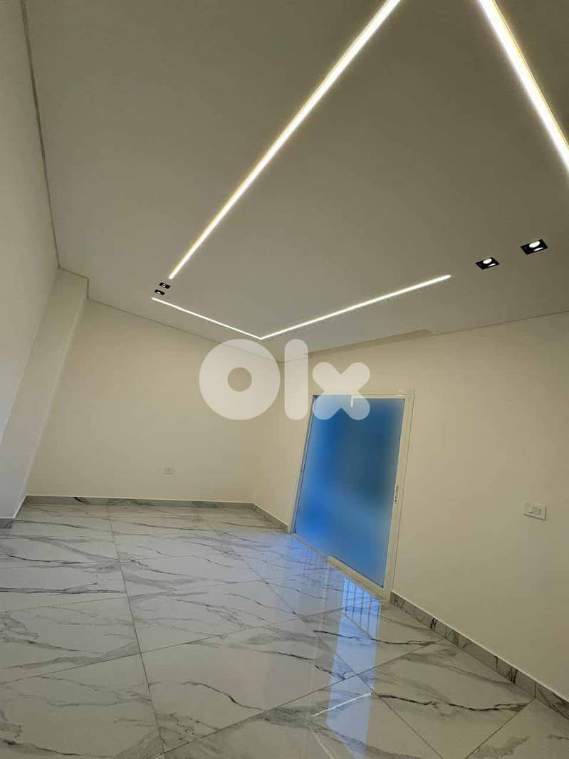 HOT DEAL ! HAMRA NEAR UPPER GATE LAU (100SQ) 2 BEDROOMS , (QR-154) 0