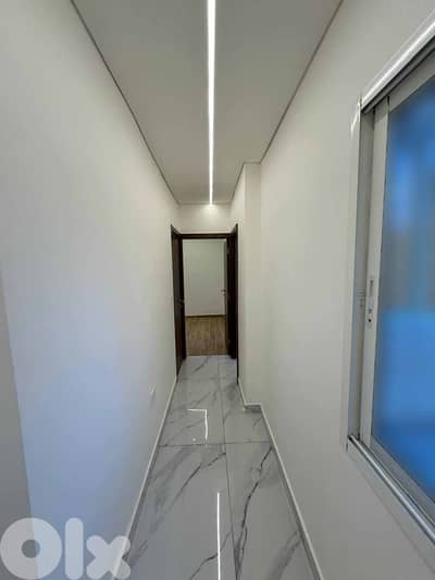 HOT DEAL ! HAMRA NEAR UPPER GATE LAU (100SQ) 2 BEDROOMS , (QR-154)