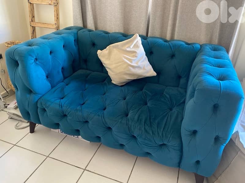 2 Sofas 0