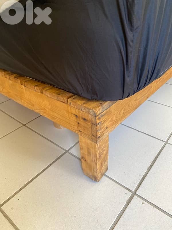king size palette bed 1
