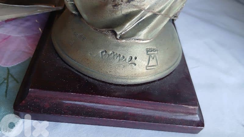 porcelain statues 6
