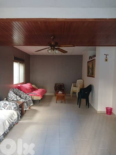 شقة مفروشة للبيع في حارة صخرFurnished apartment for sale Haret Sakher