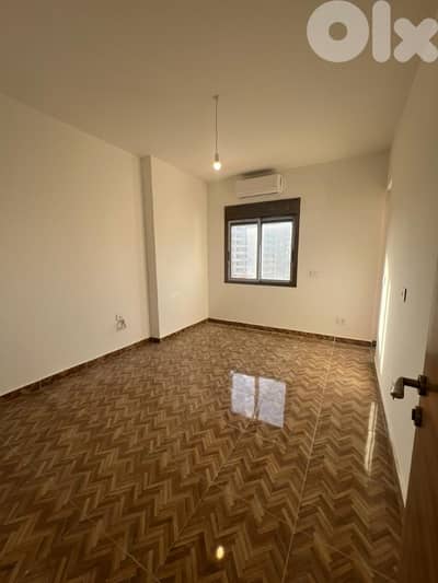 شقة للبيع في جل الديب Decorated apartment for sale in Jal el Dib