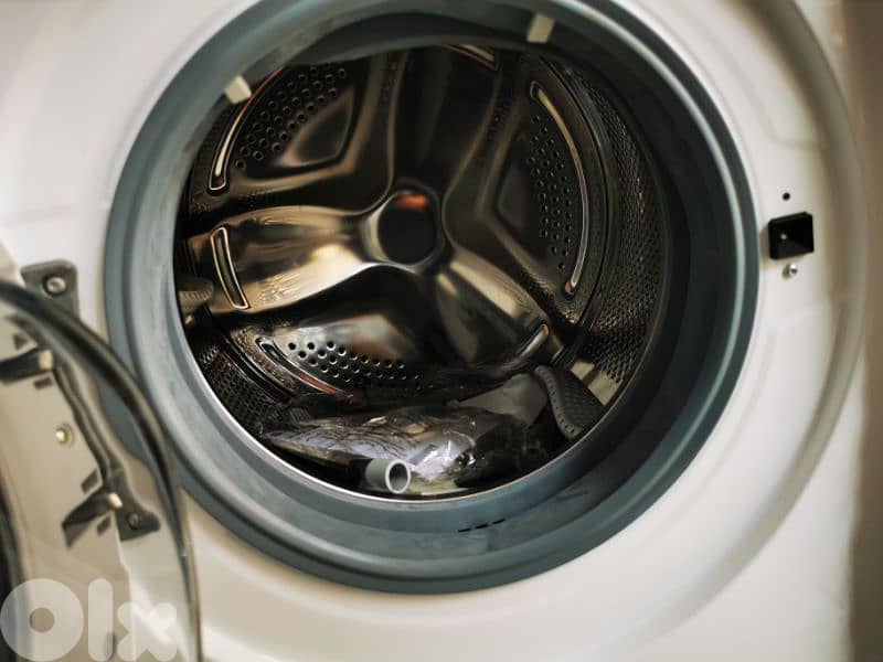 Washer LG 8kg White غسالة ال جي إنفرتر 1