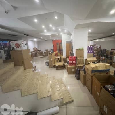 Warehouse for rent in Mirna Chalouhi RA30 معرض للإيجار