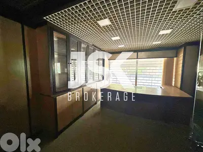 L19460 - 367 SQM Office For Sale in Badaro