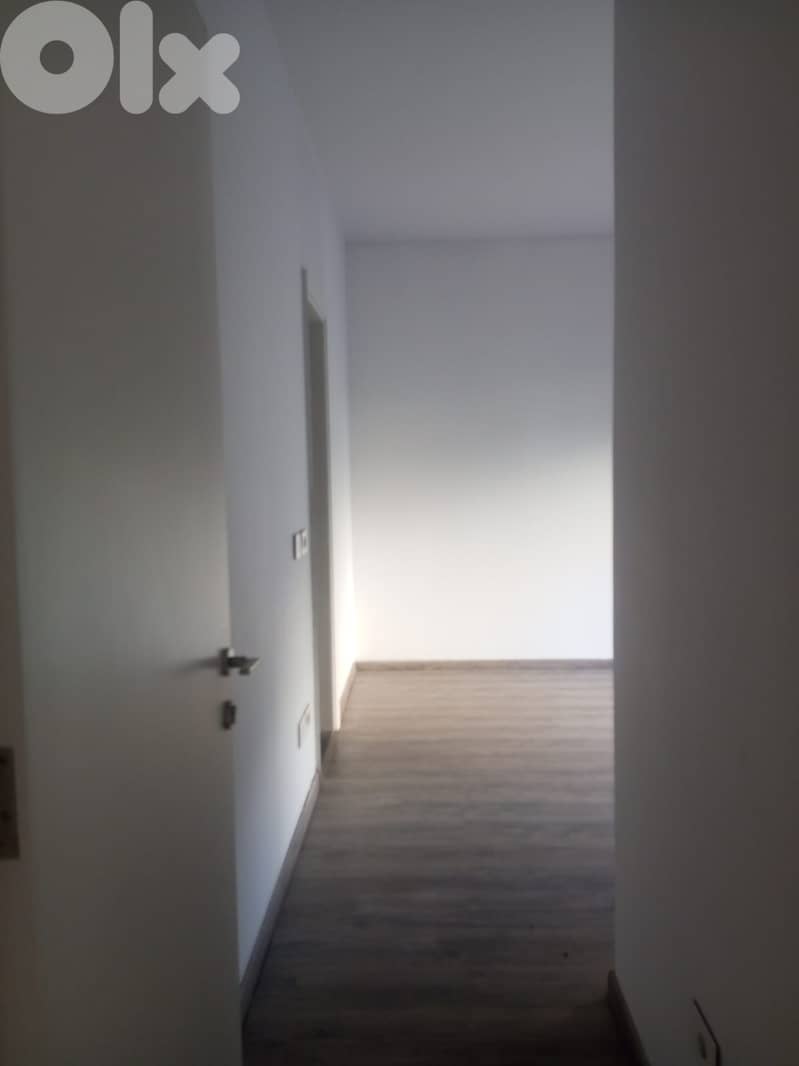 SPACIOUS APT IN CORNICHE EL MAZRAA PRIME (200SQ) 3 BEDS , (BT-1269) 0