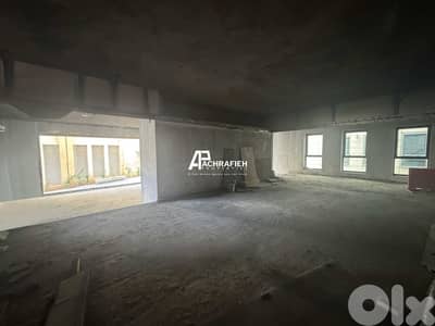 3 Floors - 440 Sqm - Shop For Rent in Downtown