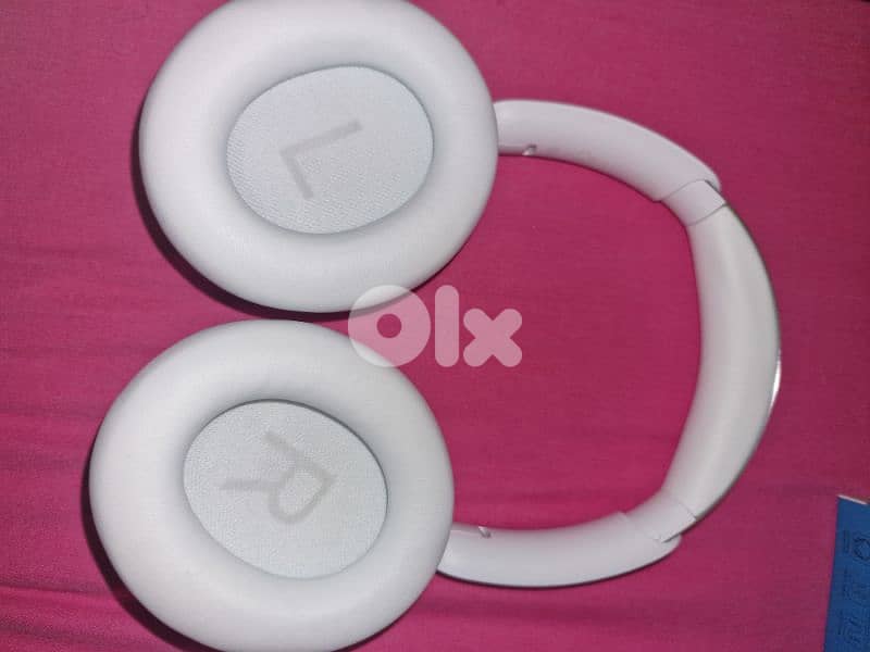 headphones 0