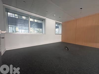 Luxury Office for Rent in Downtown Beirutمكتب  للإيجار في وسط بيروت
