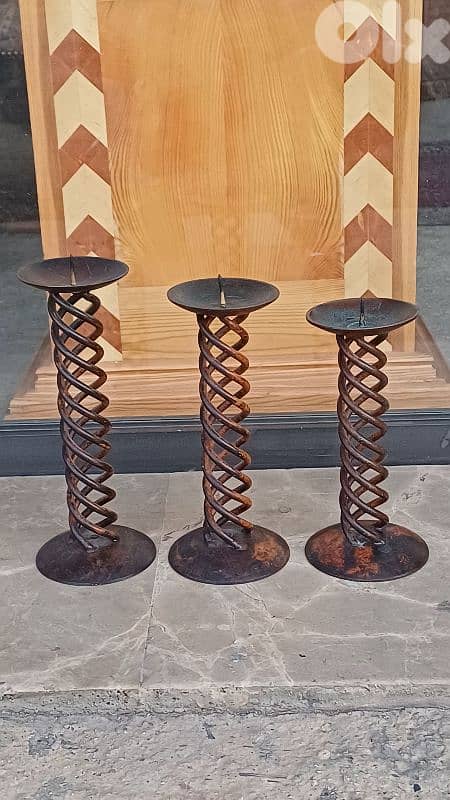antique 0