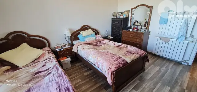 Full bedroom. Full bedroom.