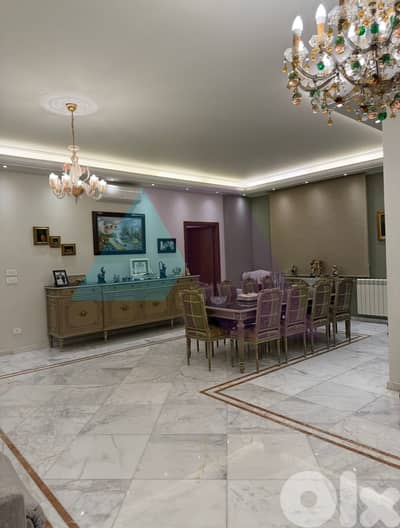 250m2 decorated apartment for sale in Baabda - شقة للبيع في بعبدا