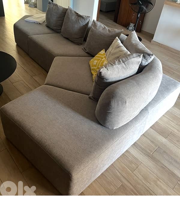 grey sofa 1