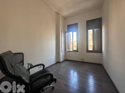 Office for Rent in Downtown Beirutمكتب للإيجار في وسط بيروت