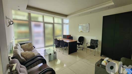 Furnished Office For Rent in Achrafieh مكتب مفروش للإيجار في الأشرفية