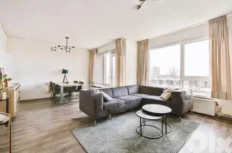 SPACIOUS APT IN KORAYTEM PRIME (320SQ) 3 MASTER BEDROOMS , (QR-125)