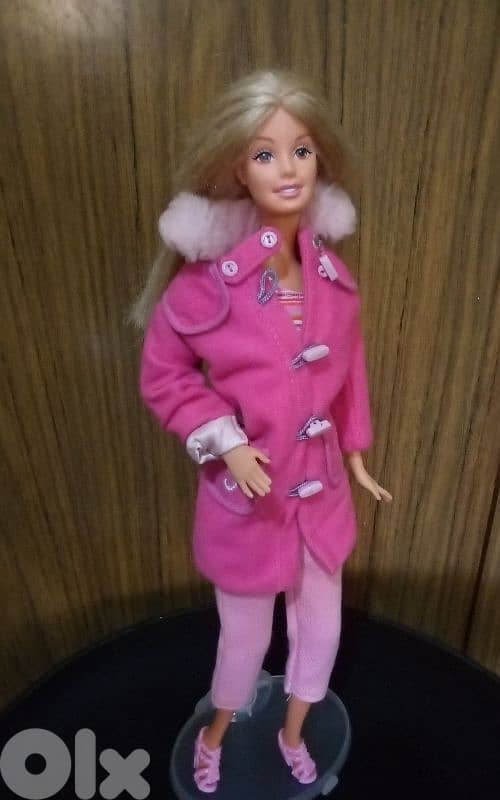 Barbie Mattel Rare As new doll Bend legs+brand tag Outfit+Shoes+Coat 0