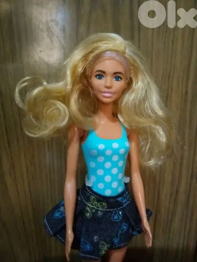 Barbie MOVIE NIGHT/BEACH PARTY COLOR REVEAL Mattel doll 2020+WIG+Shoes