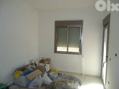 Apartment for Sale in Oyoun شقه للبيع في العيون