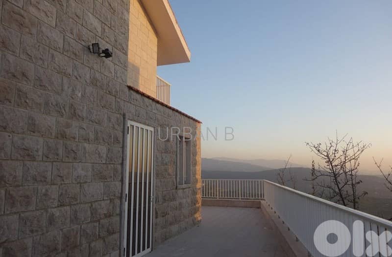 Villa For Sale In kfardebian | Private Garden | Fireplace | 6 parkings 0