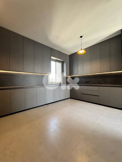 LUXURIOUS-PRIME location , Apartment For Rent in Achrafieh