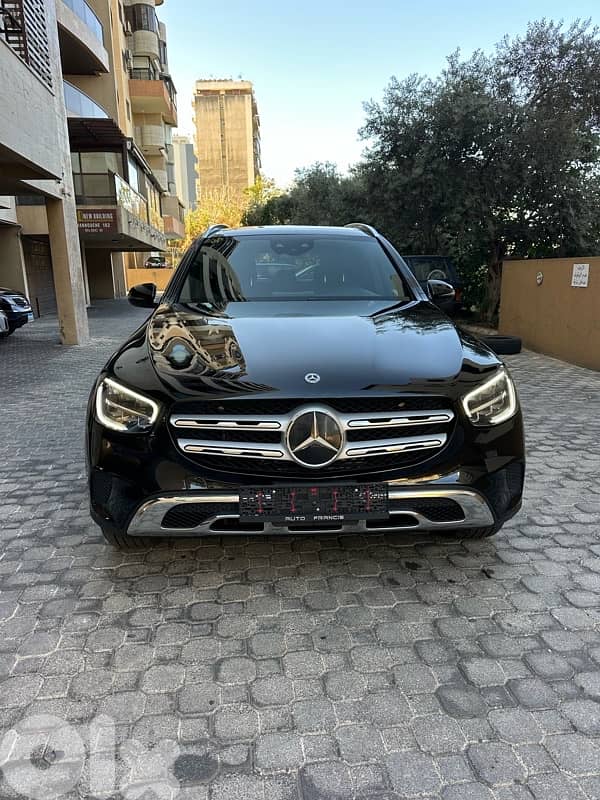 Mercedes GLC 300 4matic 2020 black on black (clean carfax) 0