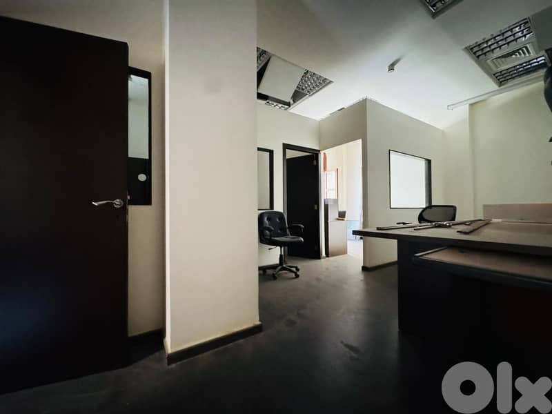 JH25-4471 Office 150m2 for rent in Downtown Beirut, $ 1,875 cash 0
