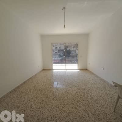 Suitable apartment in Zalka for sale شقة مناسبة للبيع في الزلقا