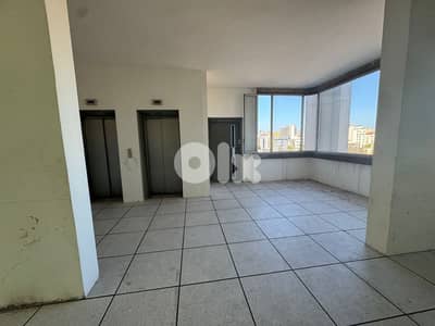 GMC328RAJ - Office for rent in Sin El Fil - مكتب للإيجار في سن الفيل