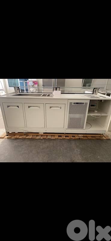 topping bar with fridge and backbar 6