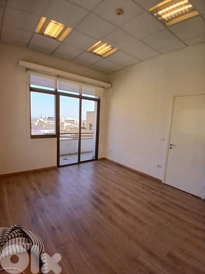 Office for rent (Prime Location) Downtown Super View