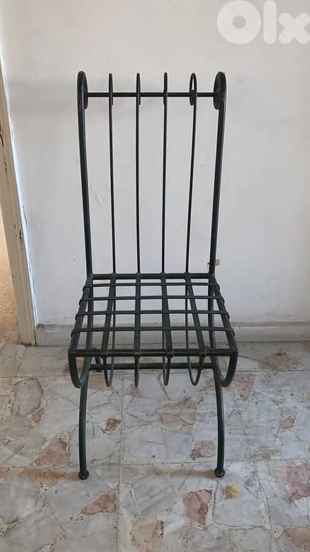 chairs and dining table 0