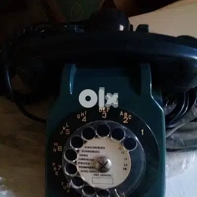 Old Colored Telephone with Earphone Ancien Téléphone Coloré + Ecouteur 6