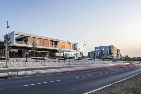 DIRECTLY ON DBAYEH HIGHWAY SHOWROOM FOR RENT, (DBR-188)