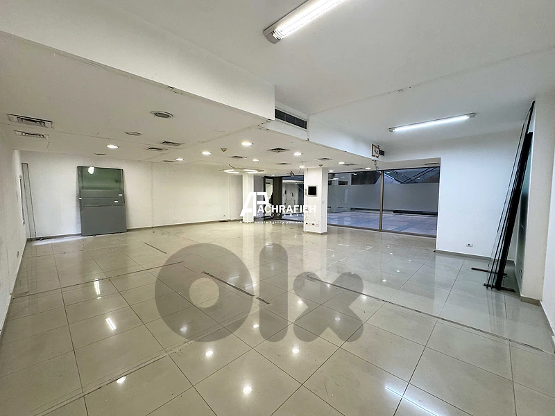 Office for Rent In Achrafieh - مكتب للإجار في الأشرفية
